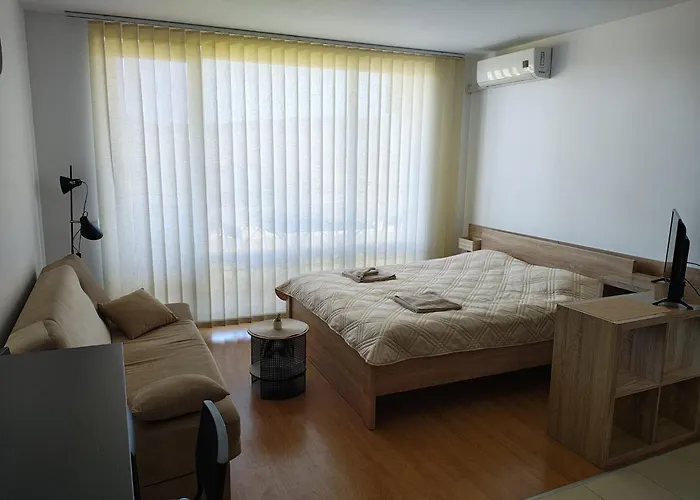 Апартамент Lovely Bright On Sunny